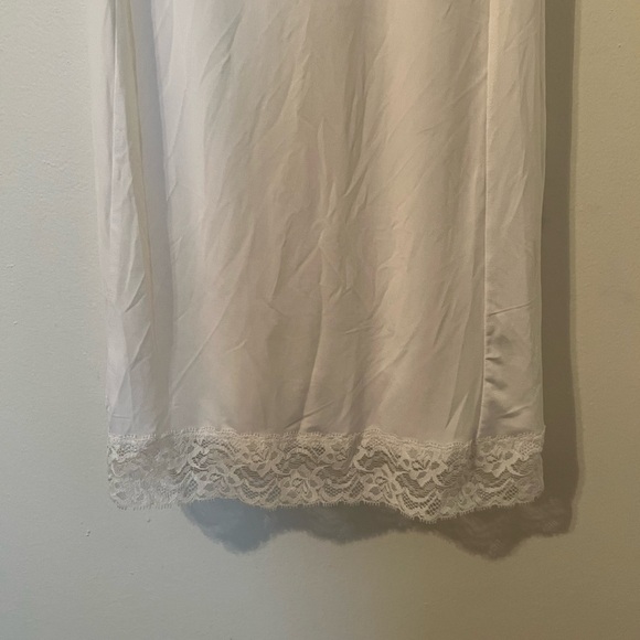 Jones New York White slip size Medium - Picture 5 of 7